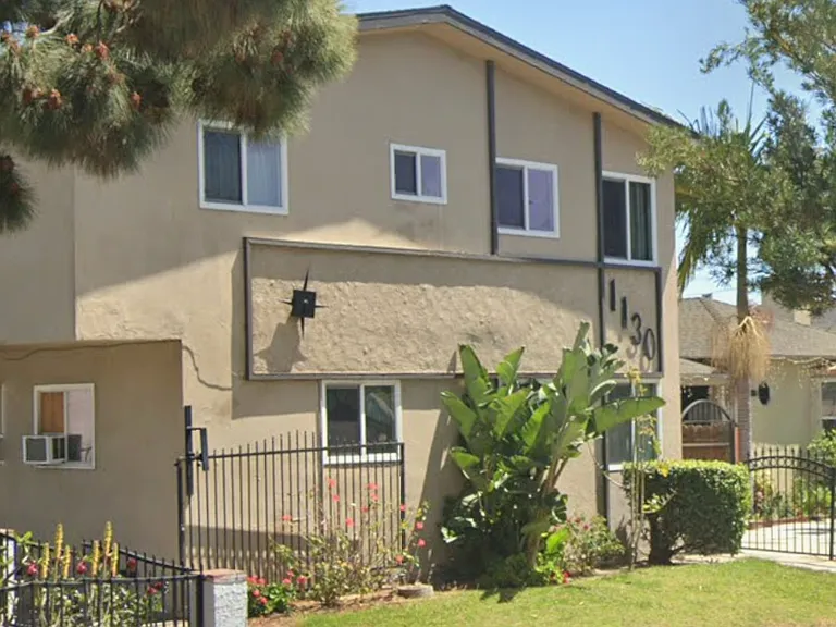 1130 S Inglewood Ave — Photo 1