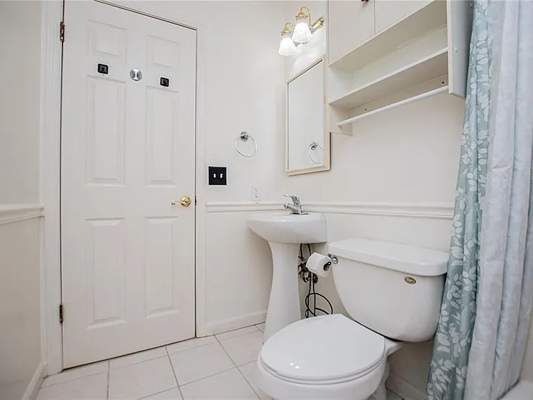 1499 Stonington Ct — Photo 36