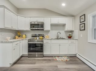 225 Shady Brook Ln, Springfield, MA 01118