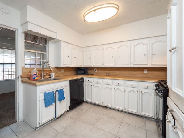 garland-texas-2054414181 picture