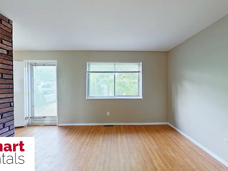 1504 Redman Blvd — Photo 9