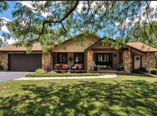 638 Lakewood Dr, Lake Saint Louis, MO 63367