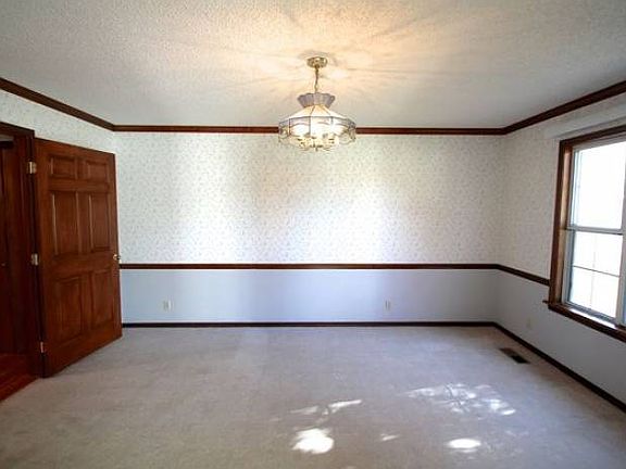 Formal Dining