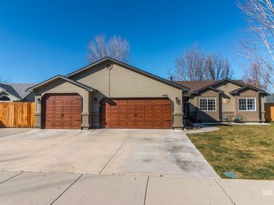 1482 N Mirror Creek Way, Meridian, ID, 83642