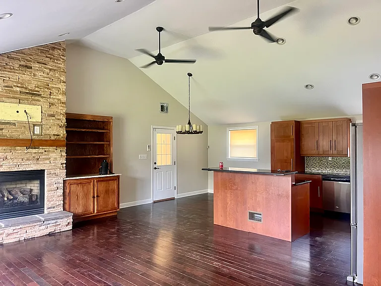132 S Eastview Ave — Photo 28