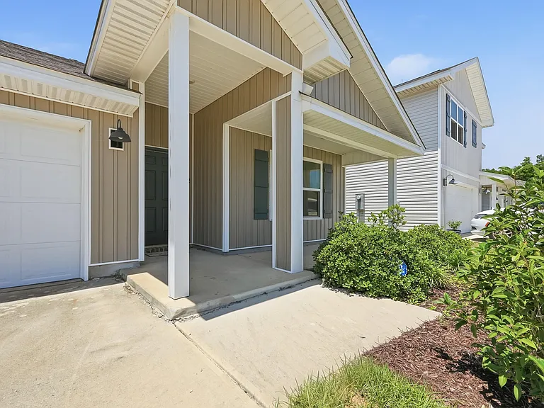5367 Peach Dr — Photo 4