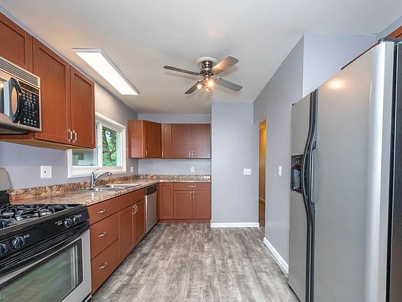 2nd image of 165 Harrow Ln