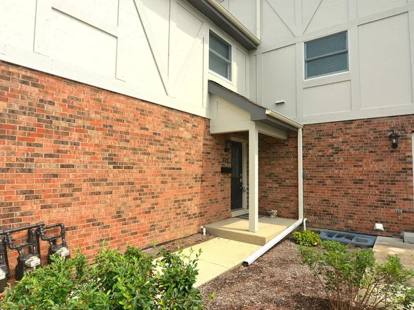 802 E Hillside Ave, Barrington, IL 60010