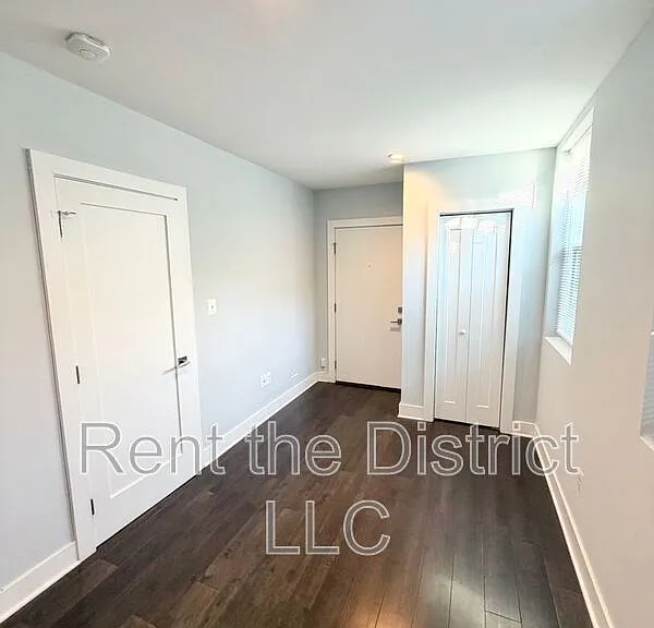 1605 F St NE #1 — Photo 12