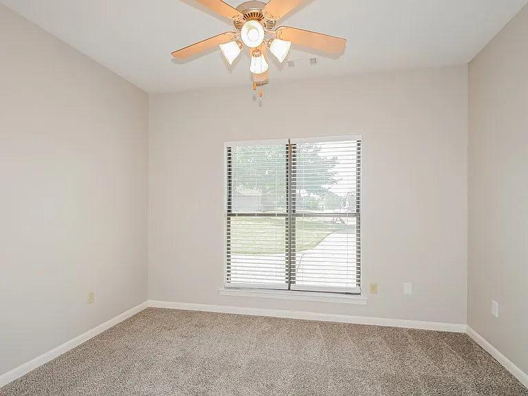 60 Willow Crest Cv — Photo 12