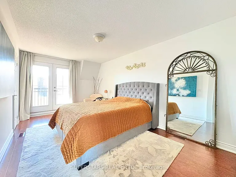 137A Finch Ave E — Photo 11