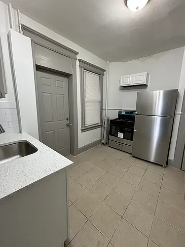 60 N Grove St #6 Photo 1