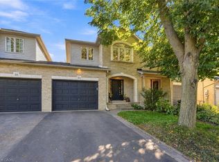 90 Foxborough Dr, Hamilton, ON L9G 4Z1