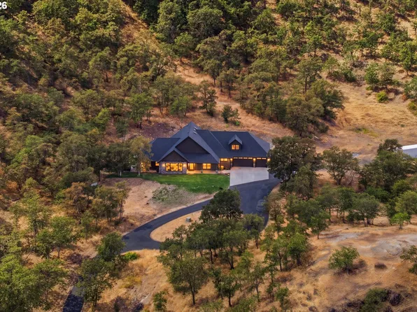 1781 Kingsley St, The Dalles, OR 97058