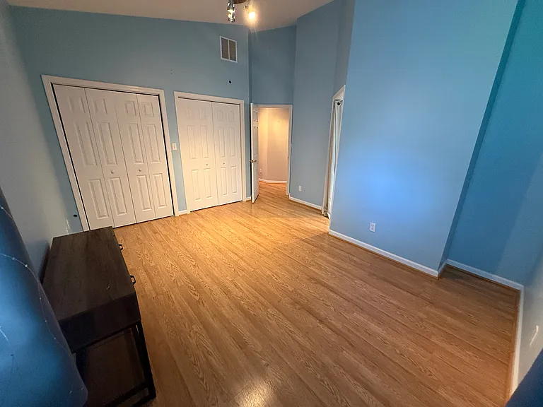 5866 Regency Dr — Photo 10