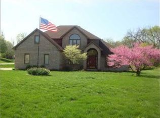 86 Lake Dr, Greenwood, IN