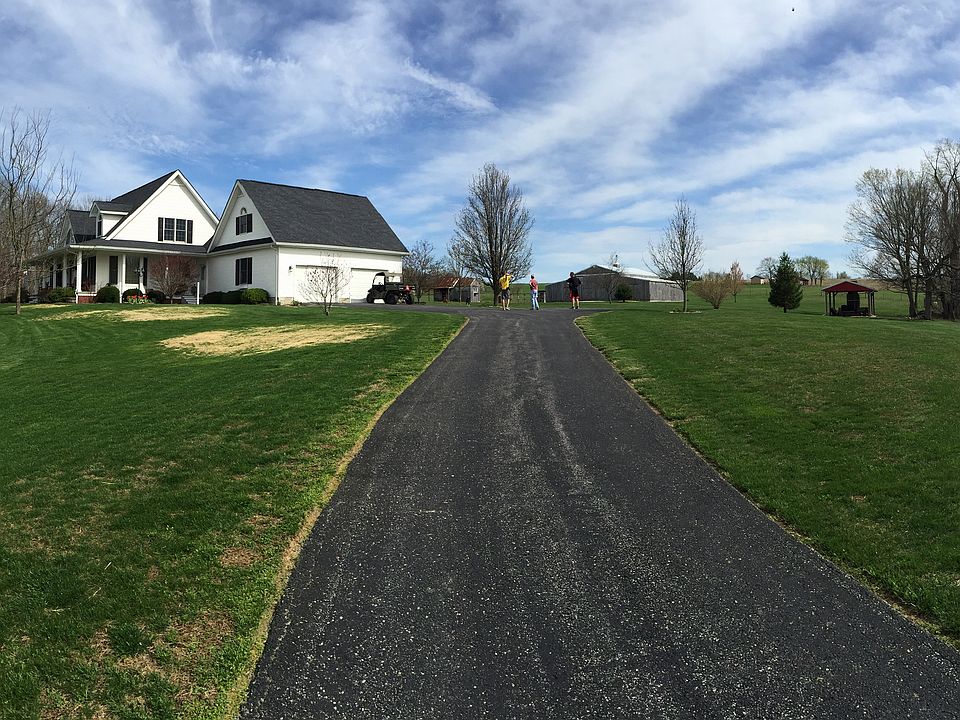 View coming up driveway