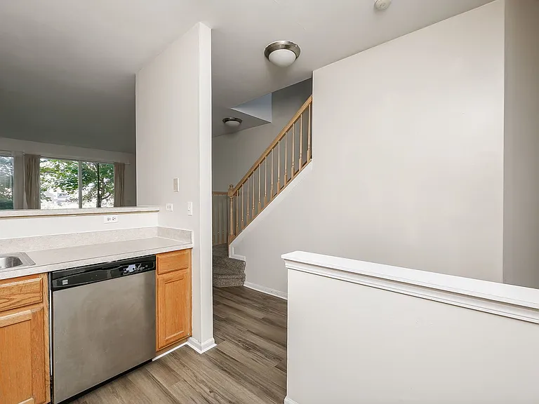 2943 Kentshire Cir — Photo 8