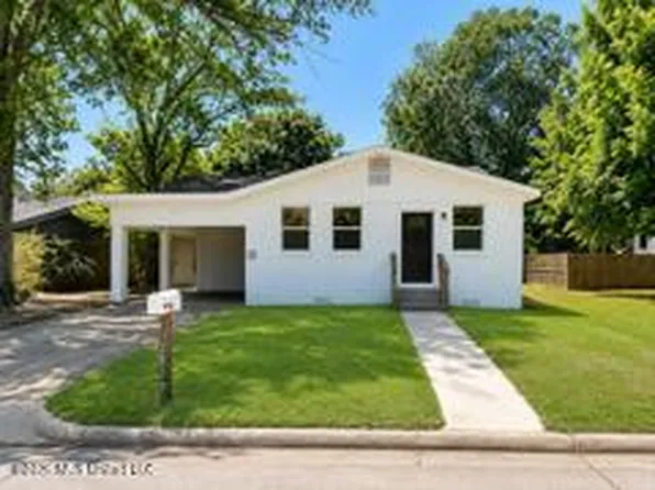 2011 14th St, Pascagoula, MS 39567