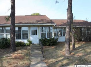 25 Cambridge Cir, Manchester, NJ 08759