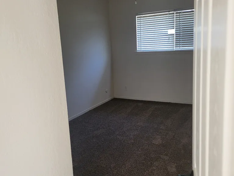 360-364 McKenzie Dr #1 — Photo 11