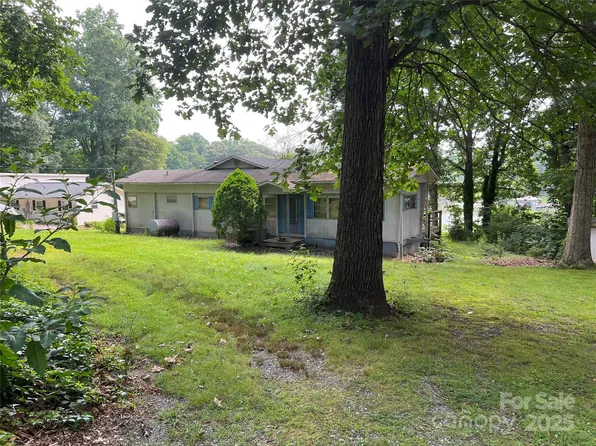 3136 Bass Dr, Sherrills Ford, NC 28673