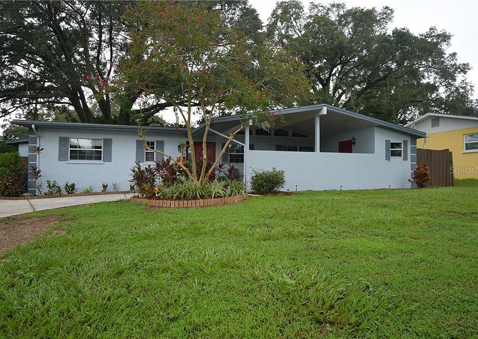 1st image of 3205 Carleton Cir E