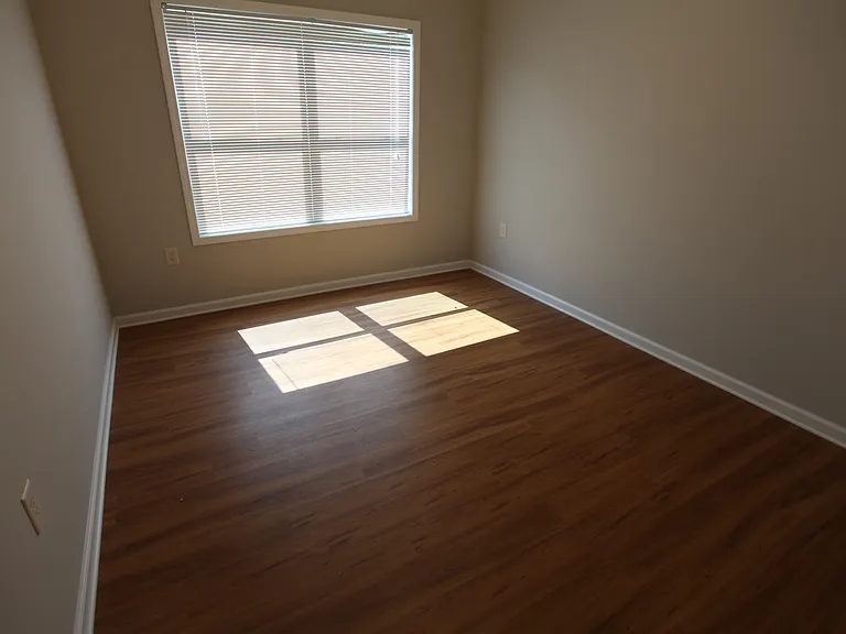 339 N College St #4 — Photo 8