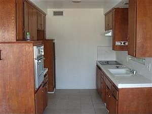 2nd image of 100 E Spruce Ave