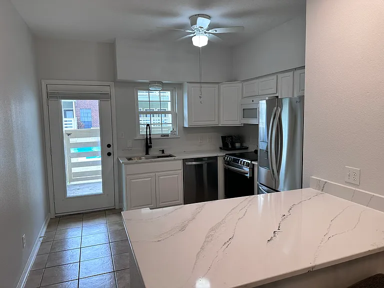 500 Ferry Rd — Photo 3