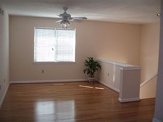1st image of 4441 Oakwood Dr