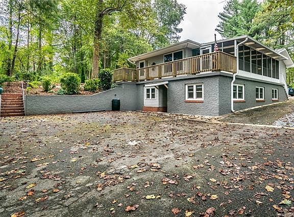 3rd image of 159 Honeysuckle Dr