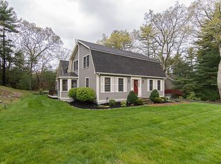 11 Jorie Ln, Walpole, MA 02081