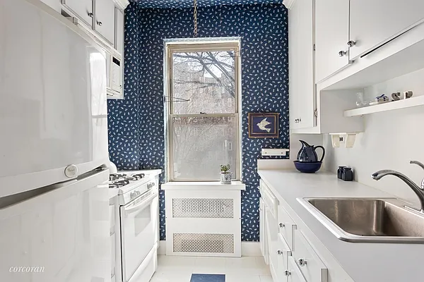 Sold by Corcoran | media 28