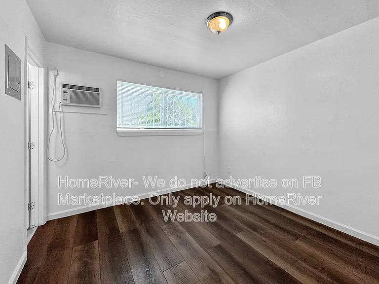 590 Las Palmas Ave #7 — Photo 8