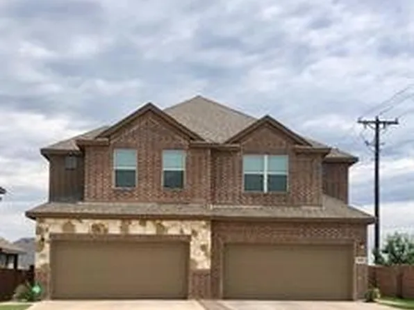 1003 W Sierra Vista Ct, Midlothian, TX 76065