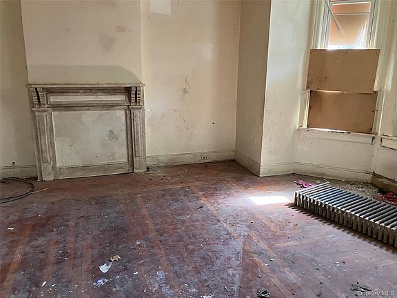 2nd image of 96 Overlook Place