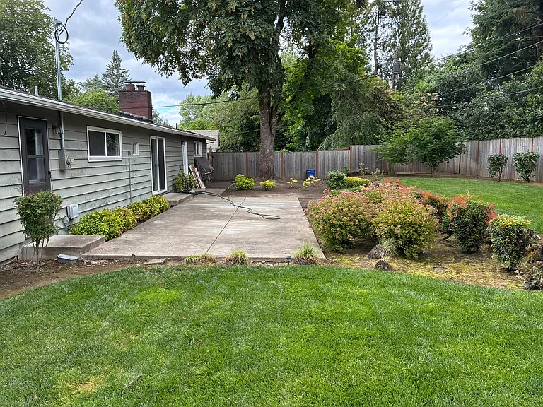 11940 SW Douglas St — Photo 20