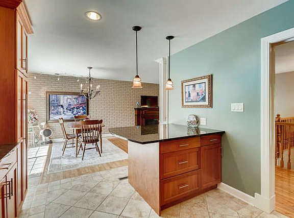 4th image of 26301 N Lakeland Dr