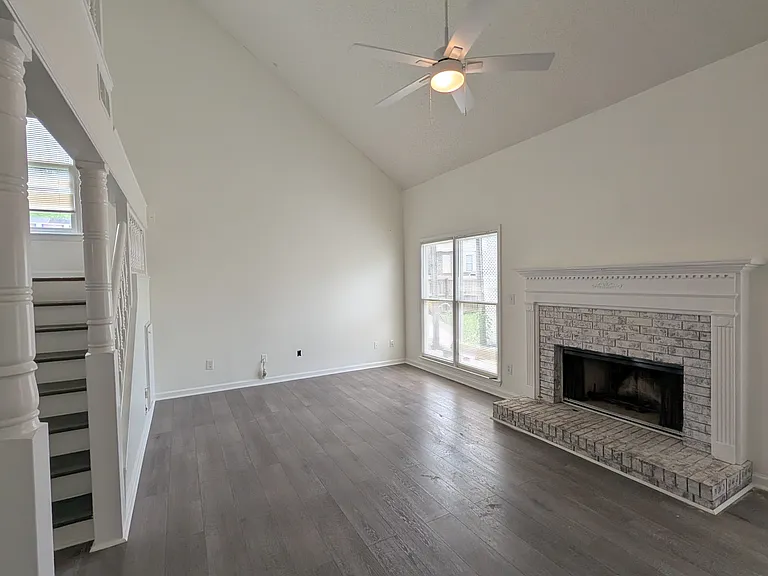 4757 Cheshire Cir — Photo 5