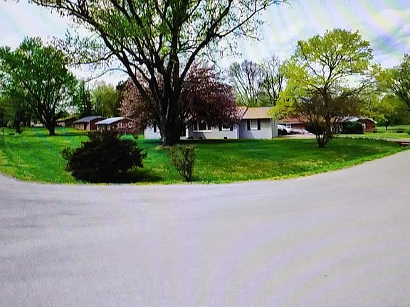 5th image of 576 Rosehill Dr