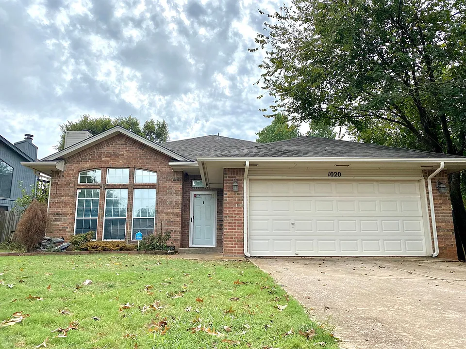 1020 Pruett Dr