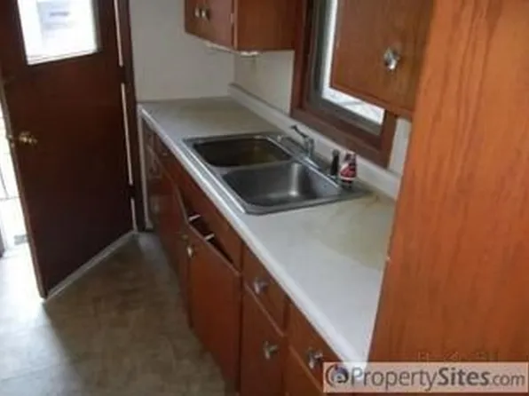 3218 63rd Ave N, Brooklyn Center, MN 55429