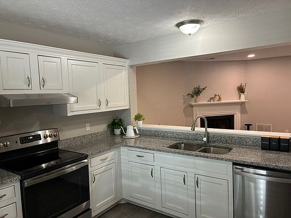 Granite counter top with stainless-steel appliances Kitchen