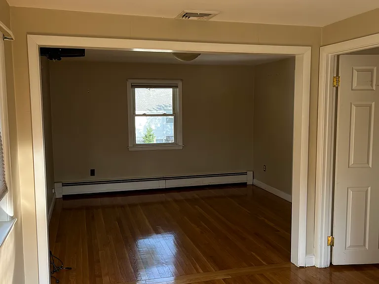 7 Libby Ave — Photo 5