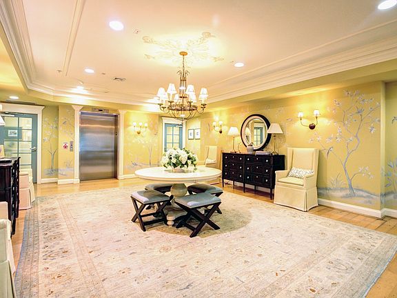4th image of 5233 Monument Ave Unit 3B