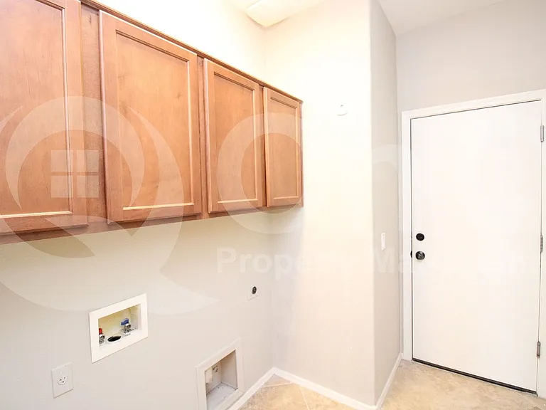 35916 W Catalonia Dr — Photo 22