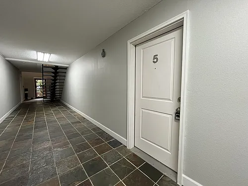 15827 NE Glisan St #5 Photo 1