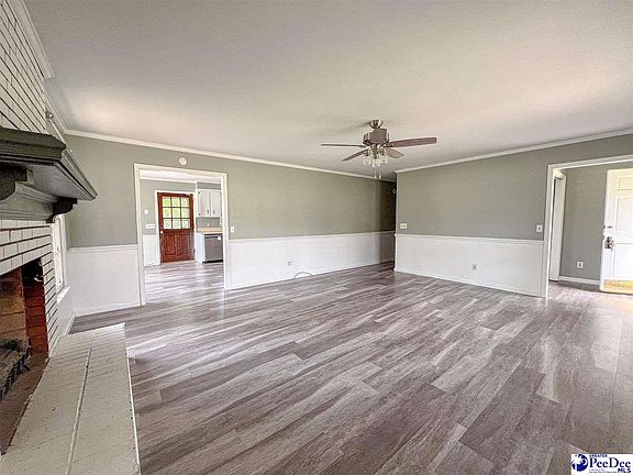 3rd image of 613 W Old Camden Rd