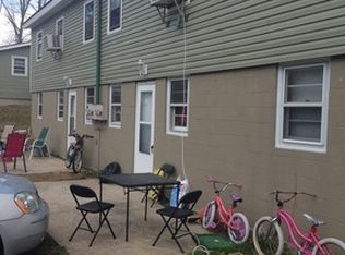 70 Clock Rd APT 3, Carbondale, IL 62901